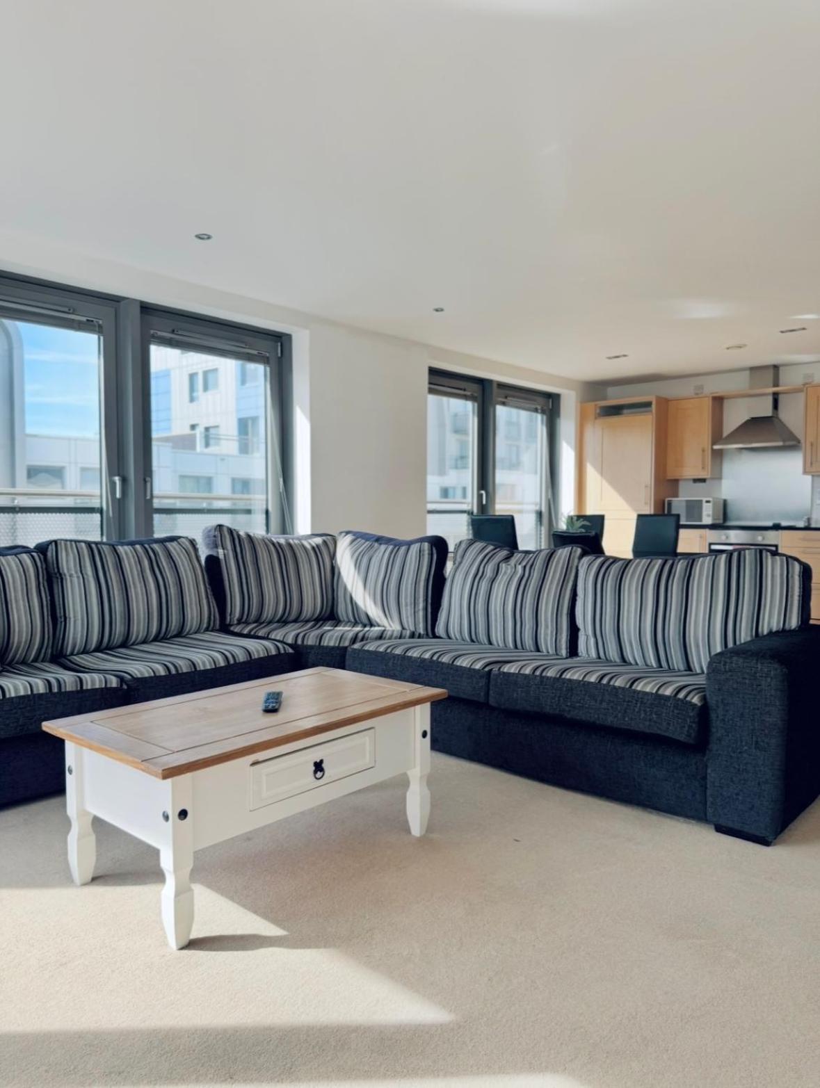 Modern Two Bedroom Apartments EDI Exterior foto